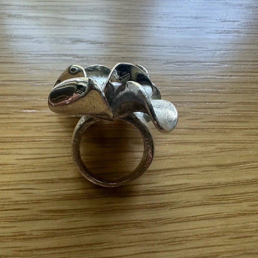 Silpada Silver Flower Ring - Picture 4 of 8